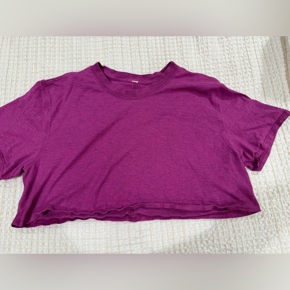 All yours cropped T-shirt lululemon size 6